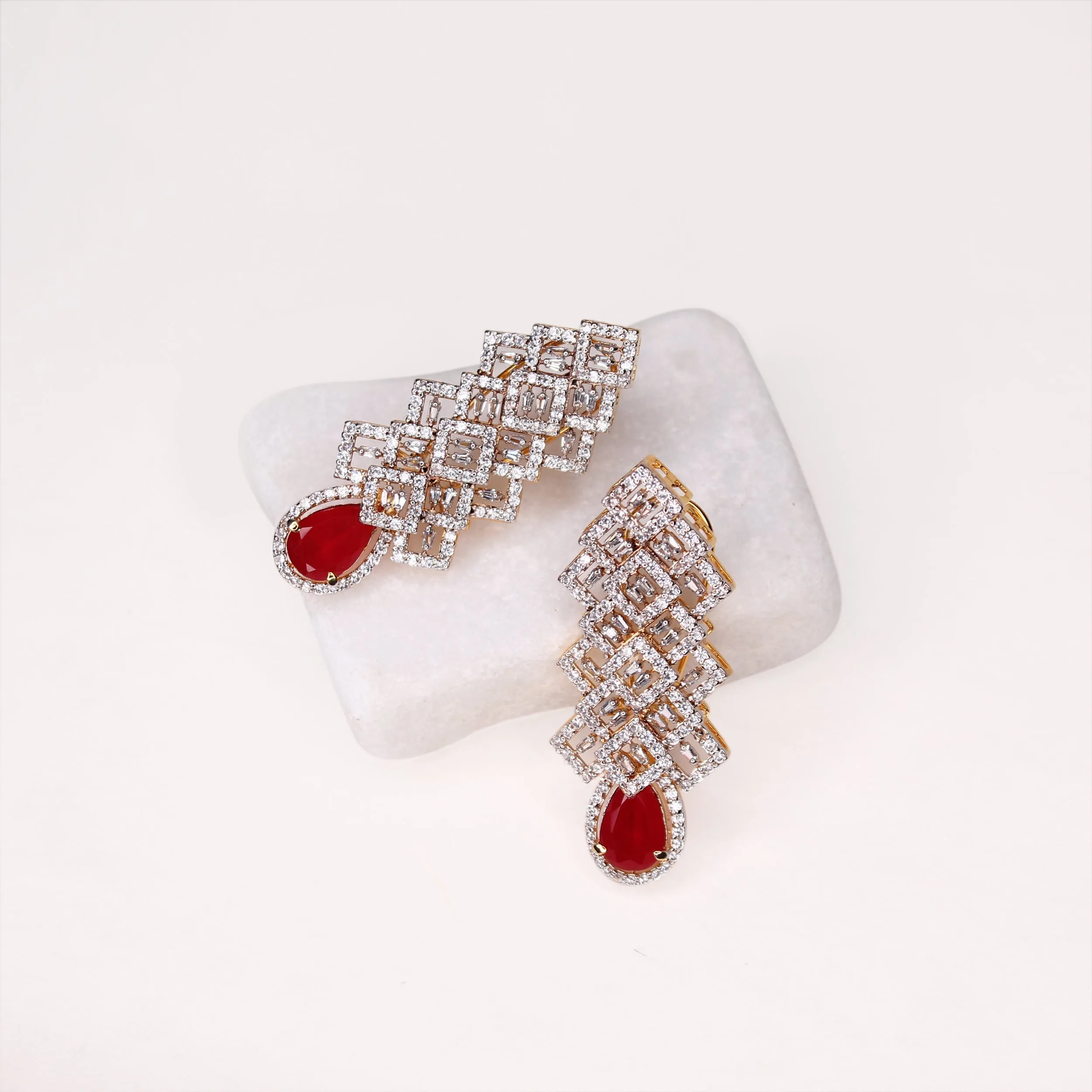 Abyad Zircon Earring