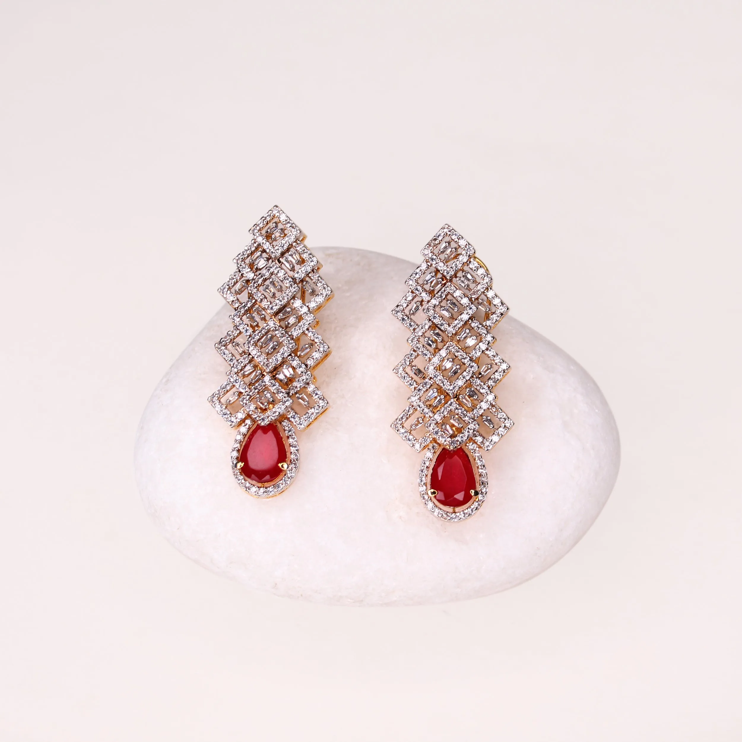Abyad Zircon Earring