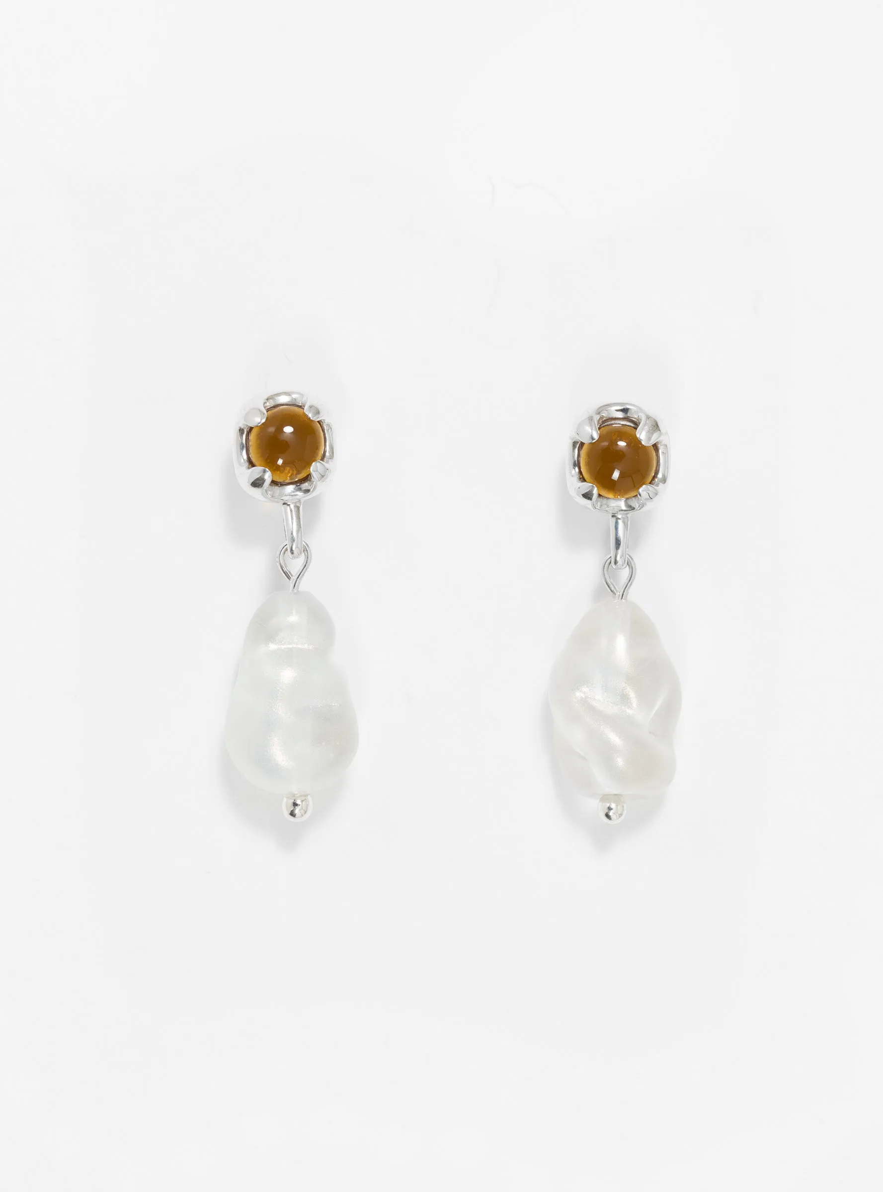 Beam Pearl Earrings Amber Brown