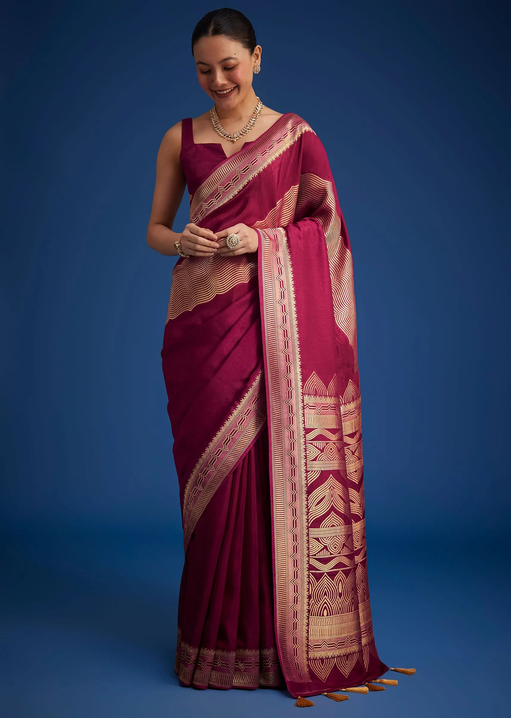 Burgundy Pink Dola Silk Saree With All Over Zari Work
