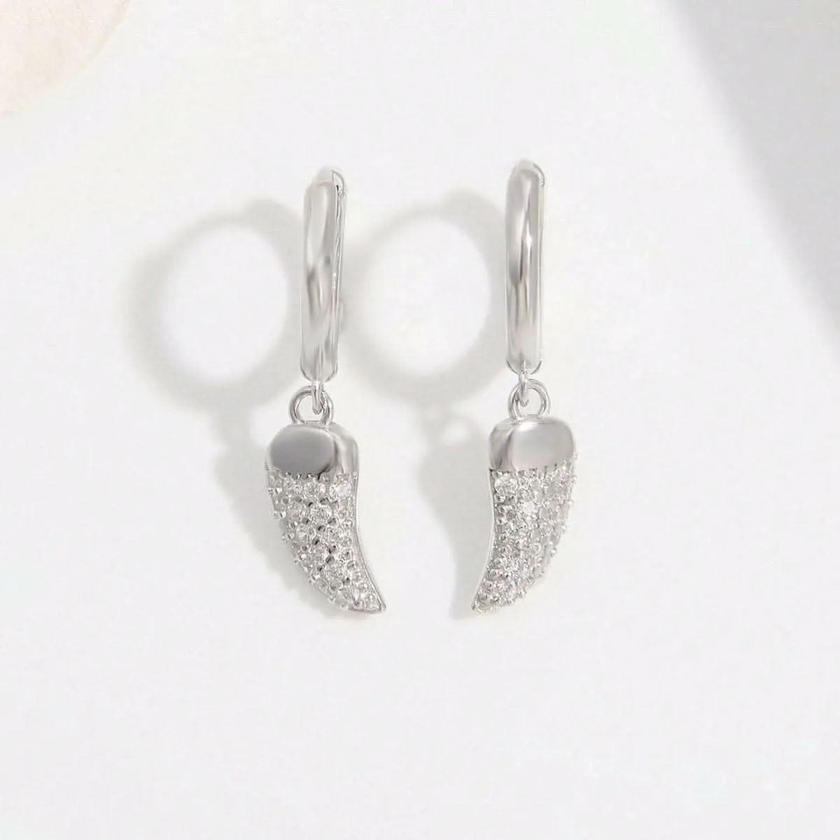 Chili zircon earrings in silver