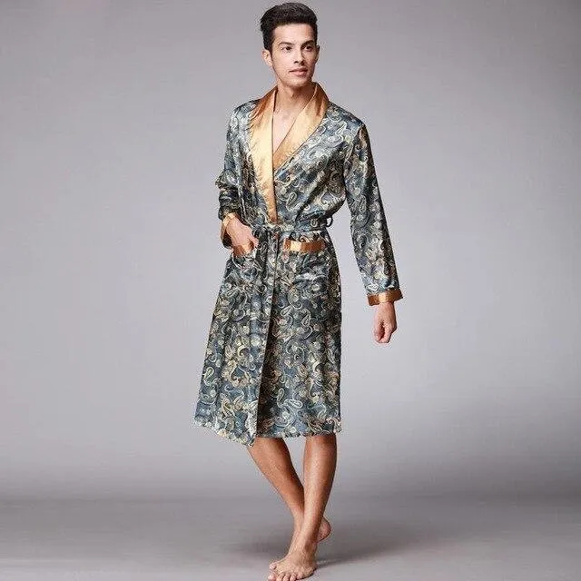 Chinese Men Satin Bathrobe Robe Long Sleeve Pajamas Vintage Print Nightgown Sleepwear New Novlety Kimono Bath Gown Nightgown