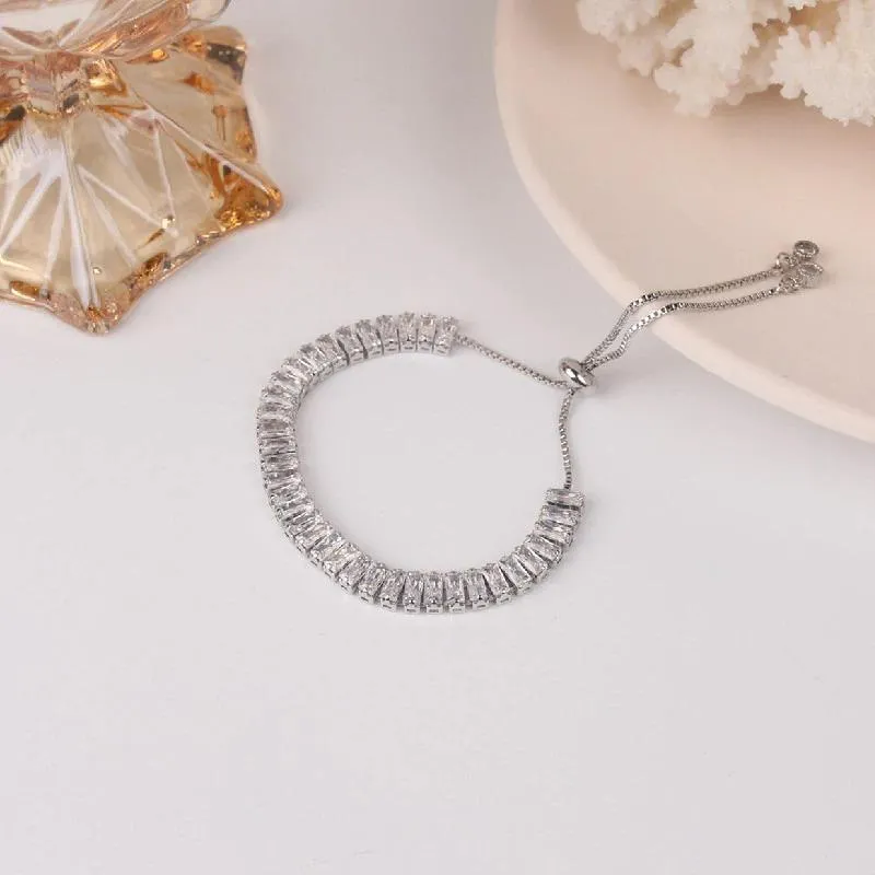 Deluxe Zircon Flower Adjustable Bracelet