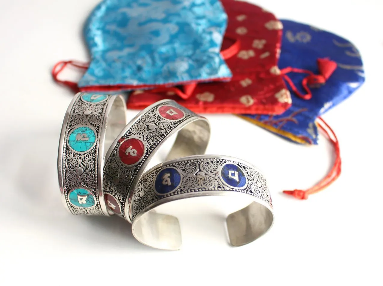 Om Mani Stone Inlay Dragon Filigree Unisex Bangle
