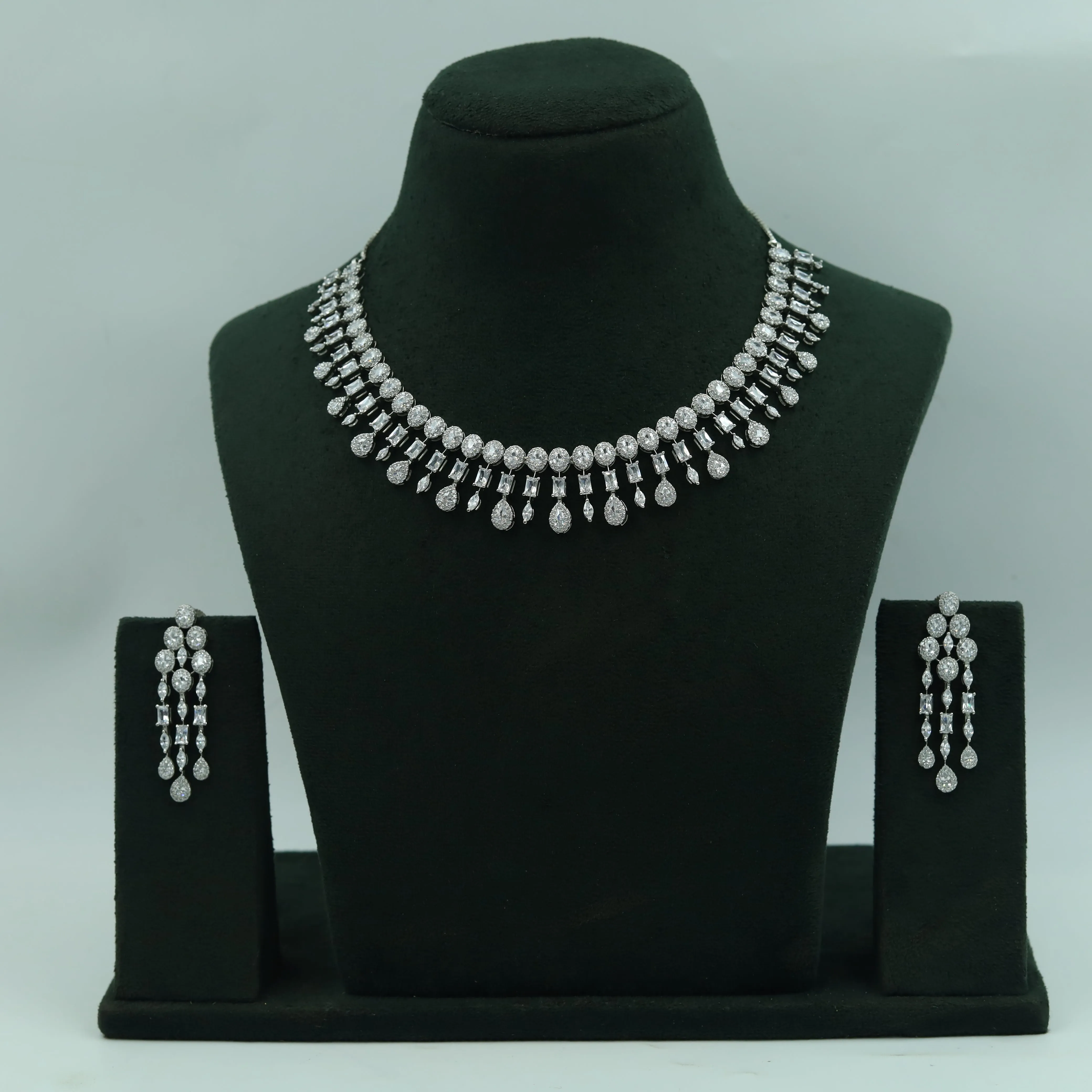 Round Neck Zircon/AD Necklace Set 16233-69