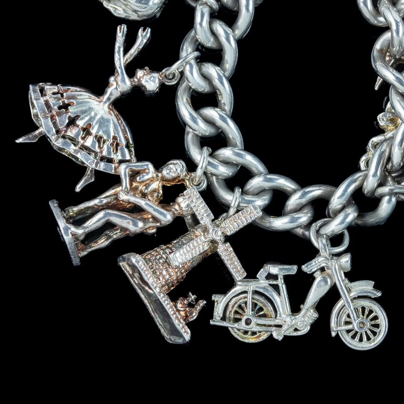 Vintage Charm Curb Bracelet Silver With Nineteen Charms