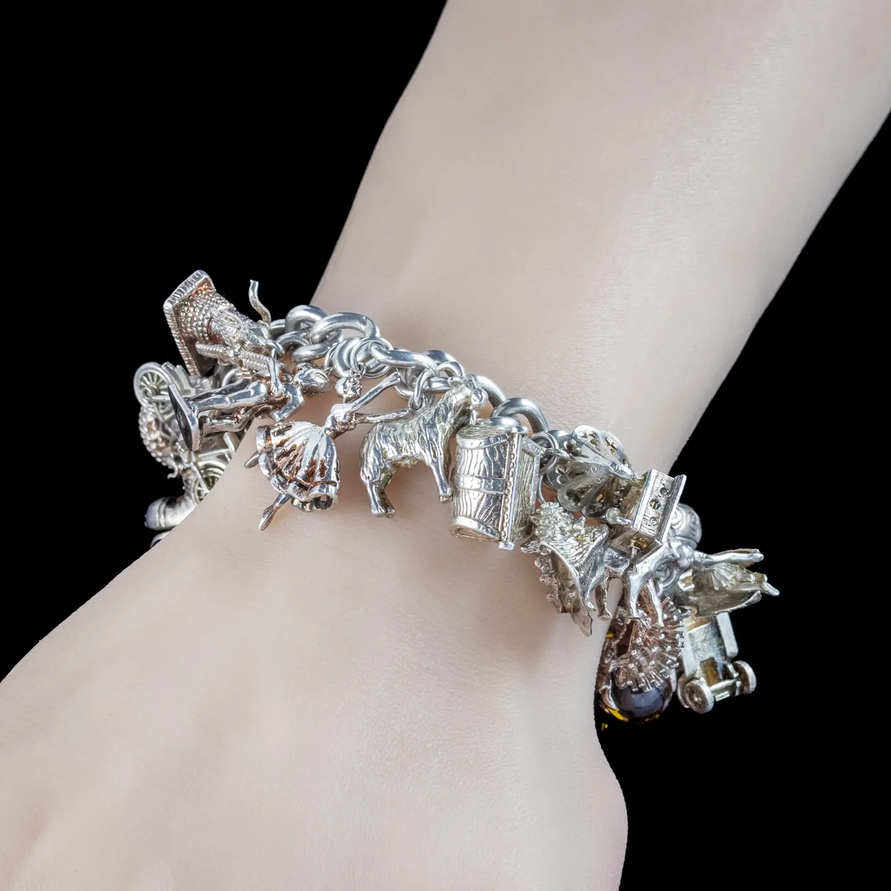 Vintage Charm Curb Bracelet Silver With Nineteen Charms